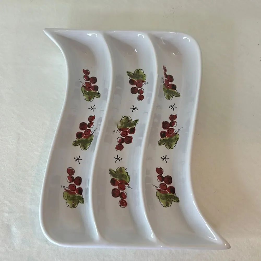 California Pantry Olive Tray White Ceramic Purple Green Grapes 6 In X 8 Inches